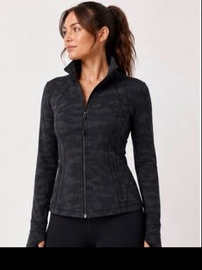 Lululemon Define Jacket Black Camo Thumbholes Zip Size 4